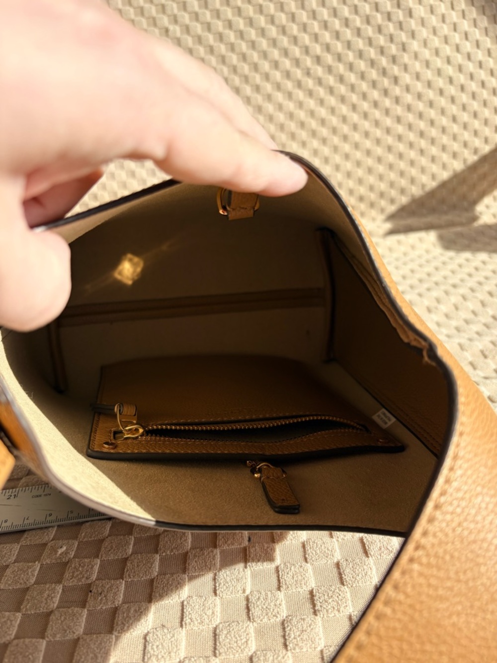 Tory Burch Romy Hobo Bag - Picture 4 of 11